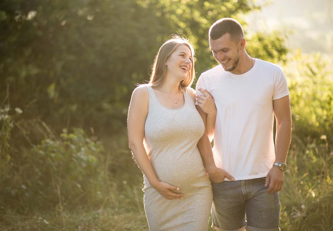 pregnant-couple-thumb