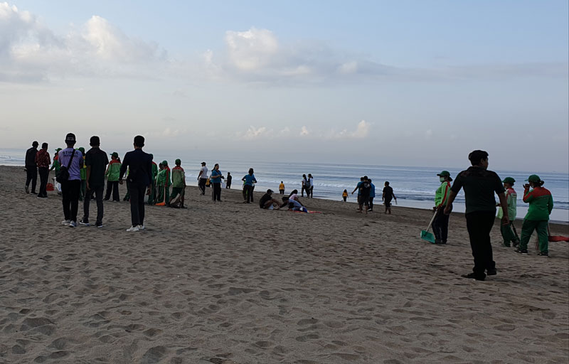 beach clean up